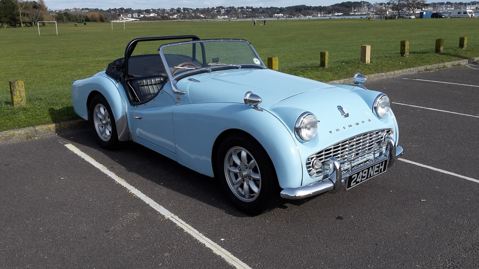 Vehicle lot 492